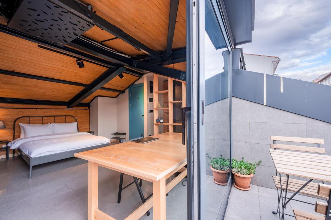 Homie Suites - "Loft 27" Urban Comfort Suites In The Heart Of Cihangir Istanbul Exteriör bild