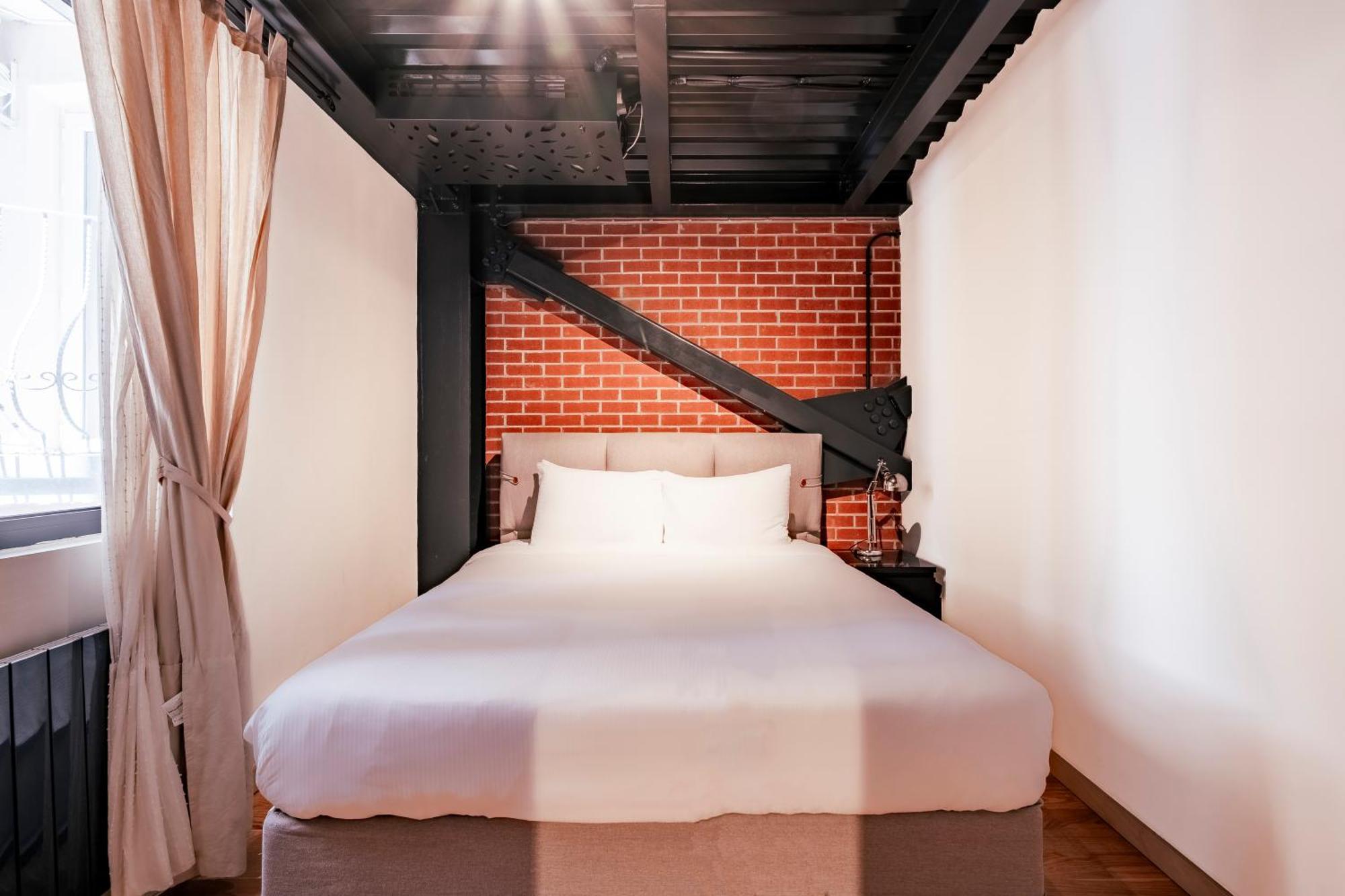Homie Suites - "Loft 27" Urban Comfort Suites In The Heart Of Cihangir Istanbul Exteriör bild